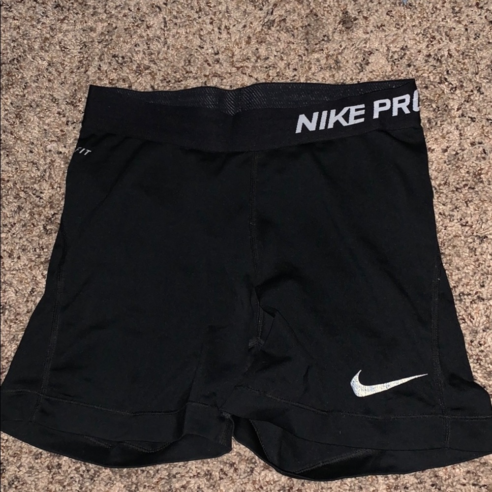 all black nike pro